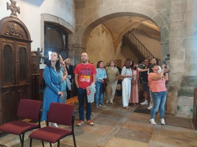 Así fue la visita guiada al monasterio de Cornellana, en Salas