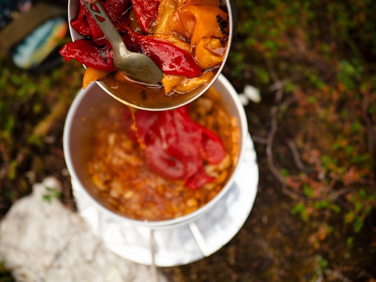 Momento comida en la Fjällräven Classic.