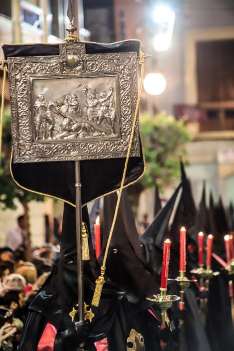 Nuestro Padre Jesús de la Caída lució símbolos de luto por el fallecimiento de María Dolores Castejón, Porta Guión de este año que falleció recientemente