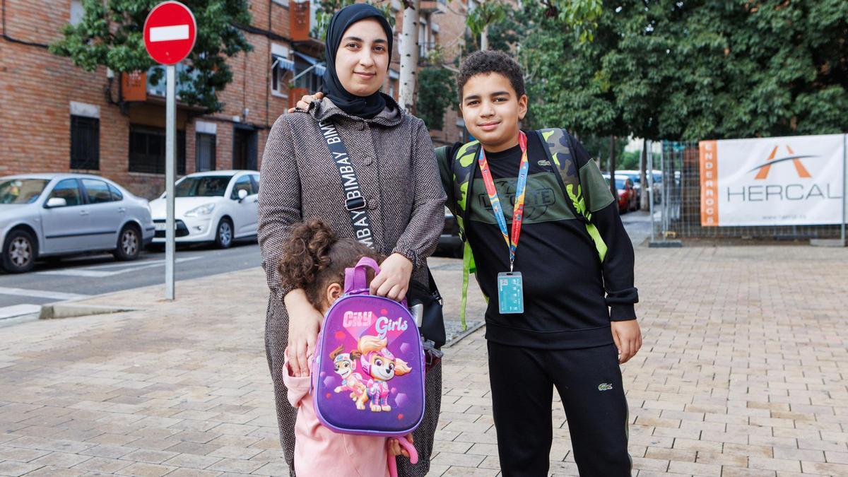 Bouchra Bamaarouf, lleva 5 años viviendo en Ca n'Anglada, con sus dos hijos de 3 y 12 años