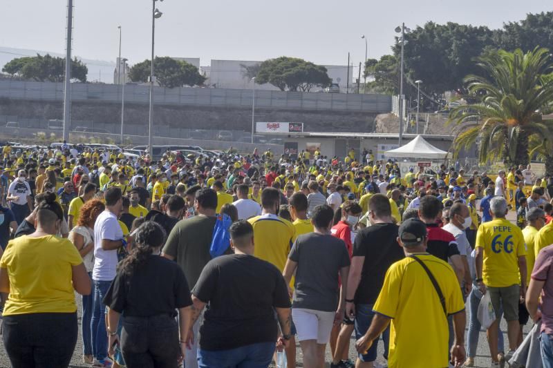 Ambiente durante el derbi en el Estadio de Gran Canaria