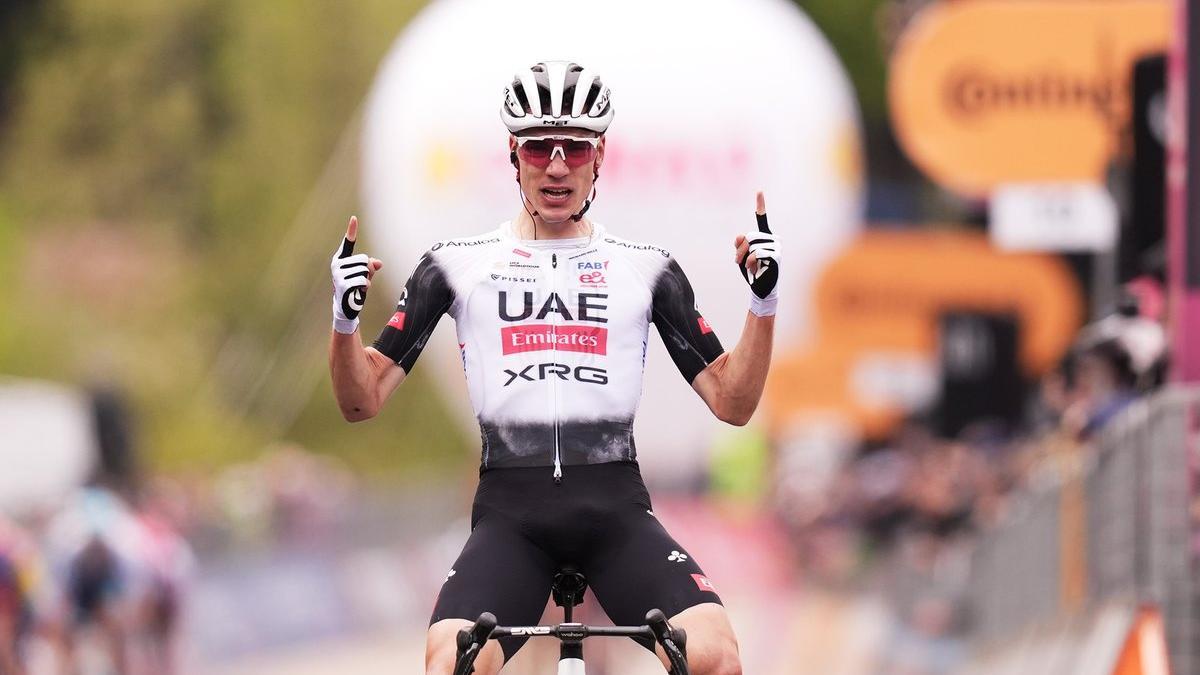 Juan Ayuso triunfa en el Giro.