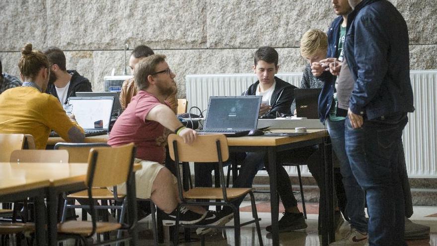 Estudiantes en un momento de descanso.