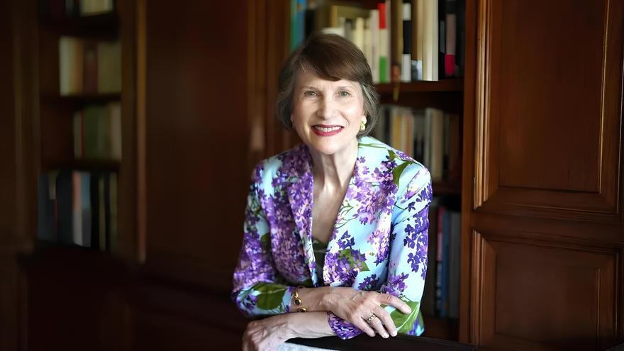 La periodista Asunción Valdés repasa su trayectoria con Juan R. Gil en Alicante