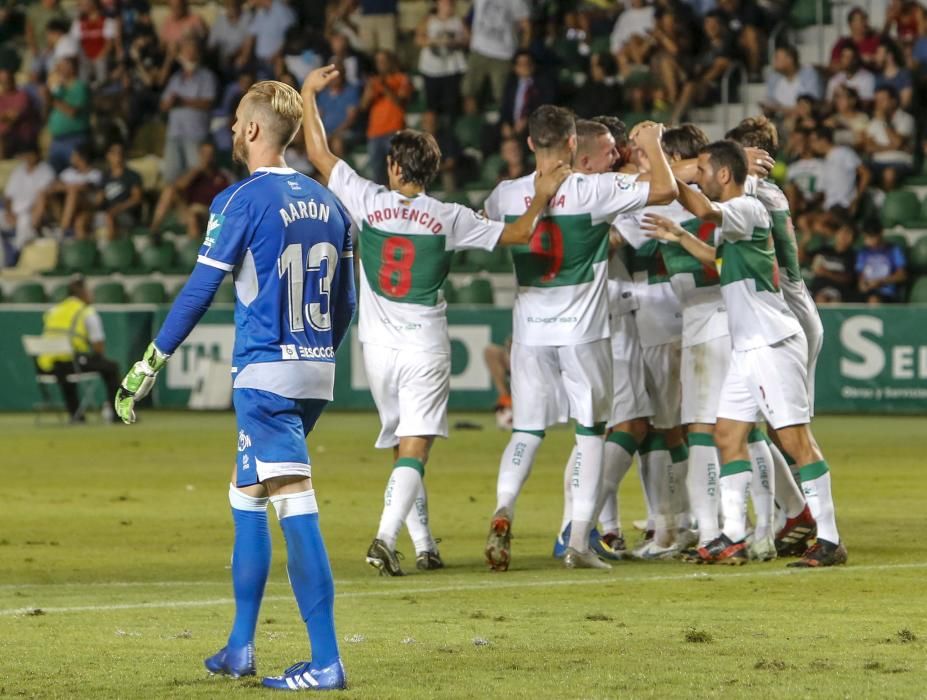 El Elche ahoga las penas de la Liga en la Copa (2-1)