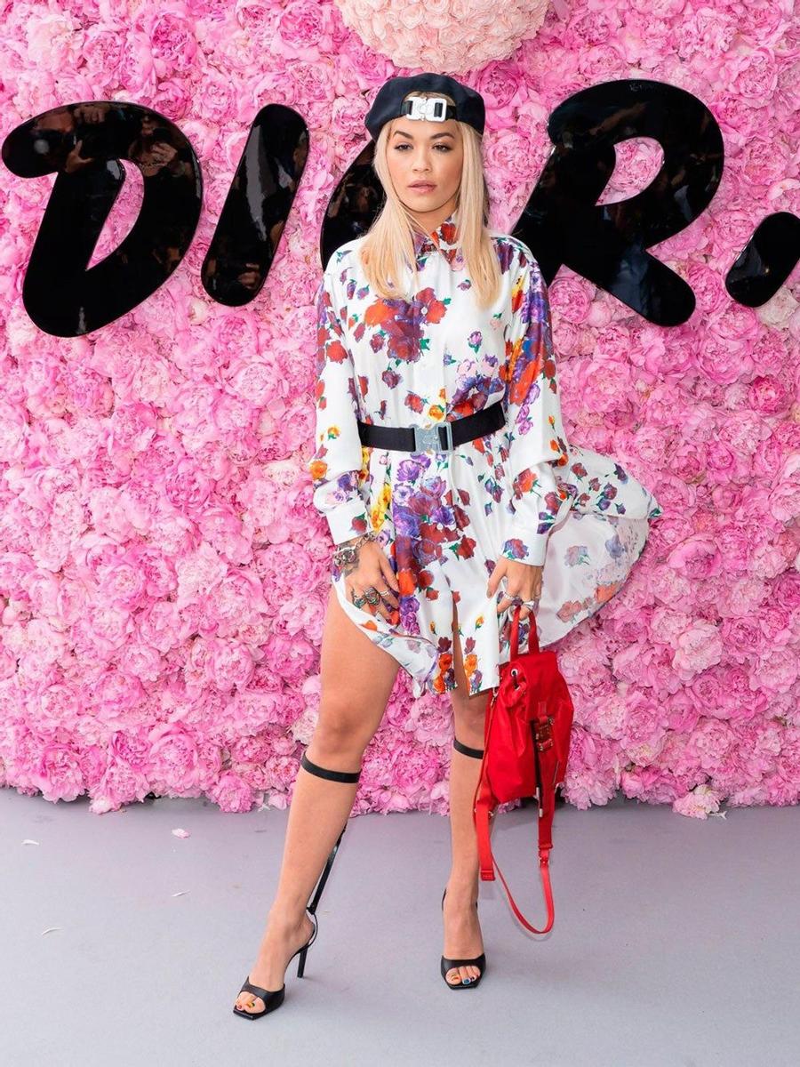 Rita Ora en el desfile de Dior Homme en París