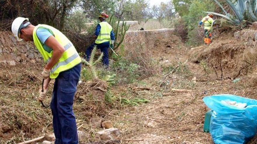 La brigada de obras capta a 18 peones en su bolsa laboral