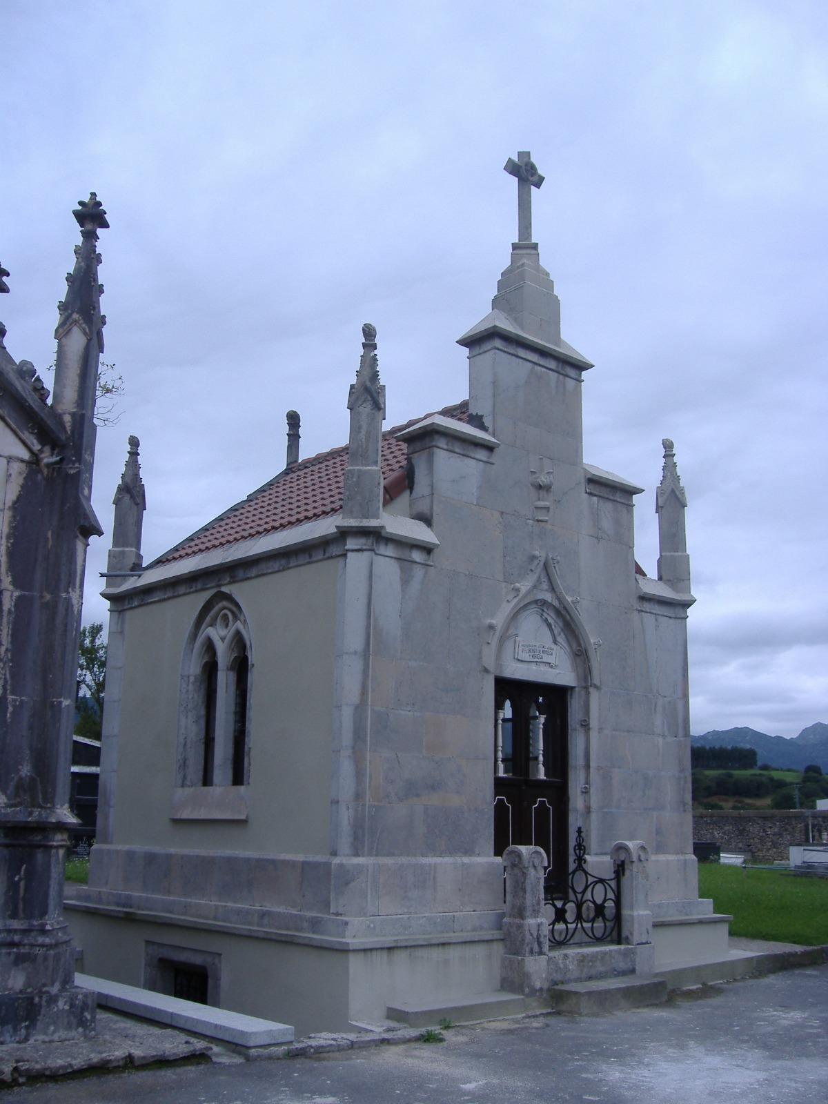 Panteón Florencio Noriega.