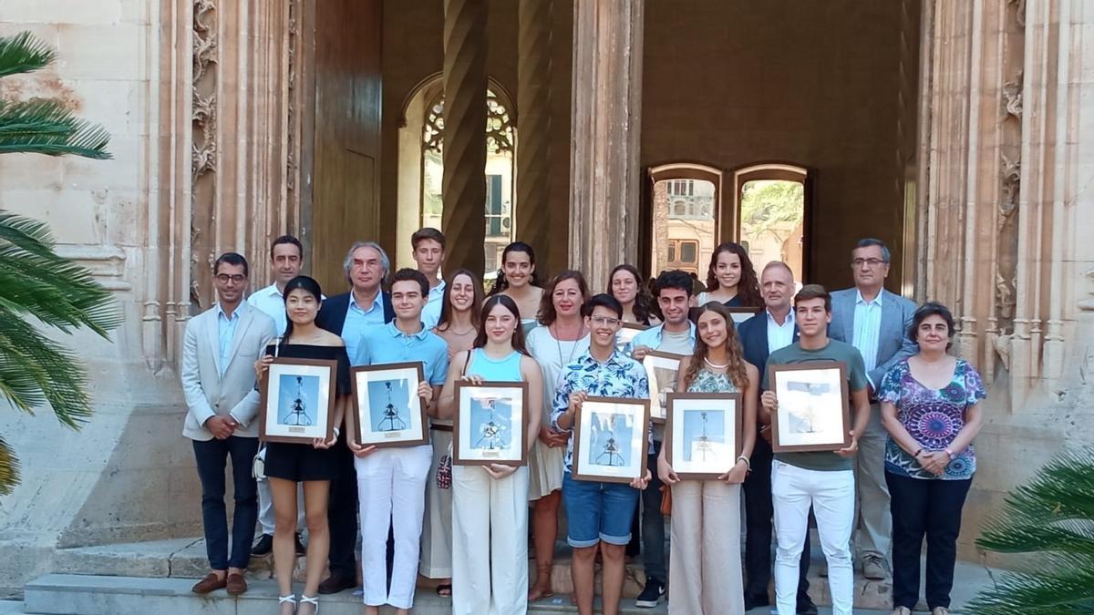 El Govern reconoce a los estudiantes de Baleares con mejores notas en la PBAU.