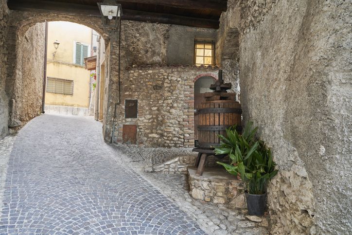 Las calles de Castel di Tora ofrecen una auténtica estampa medieval.