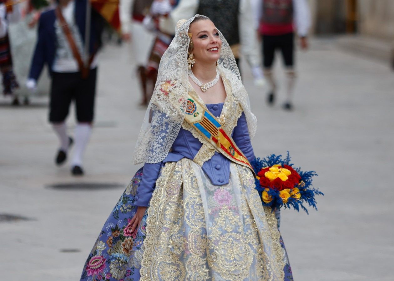 Falleras Mayores en la Ofrenda 2025. Día 17 (1/4)