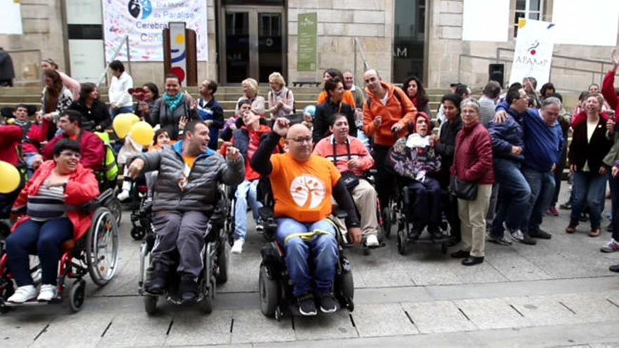 Flashmob en Vigo para celebrar el Día Mundial de la Parálisis Cerebral