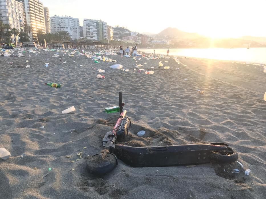 Así quedaron las playas tras la Noche de San Juan.