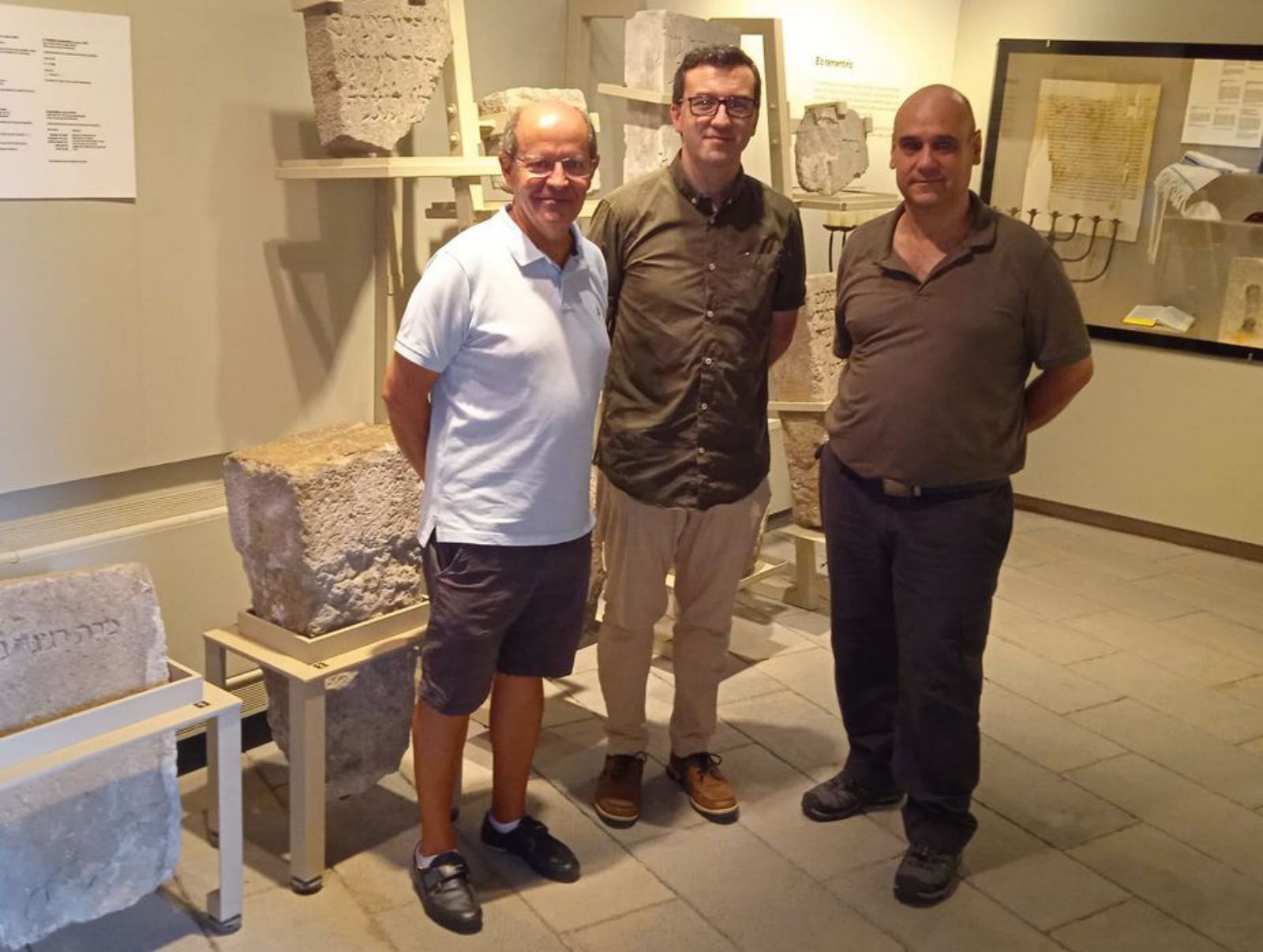 El doctor Lascorz durant la visita al museu castelloní