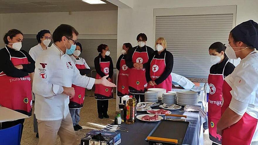 Ternera Gallega se abre camino entre los futuros hosteleros