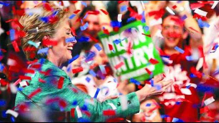 Hillary Clinton celebra la victoria con sus seguidores en el Park Hyatt hotel de Filadelfia, Pensilvania. / mattthew cavanaugh