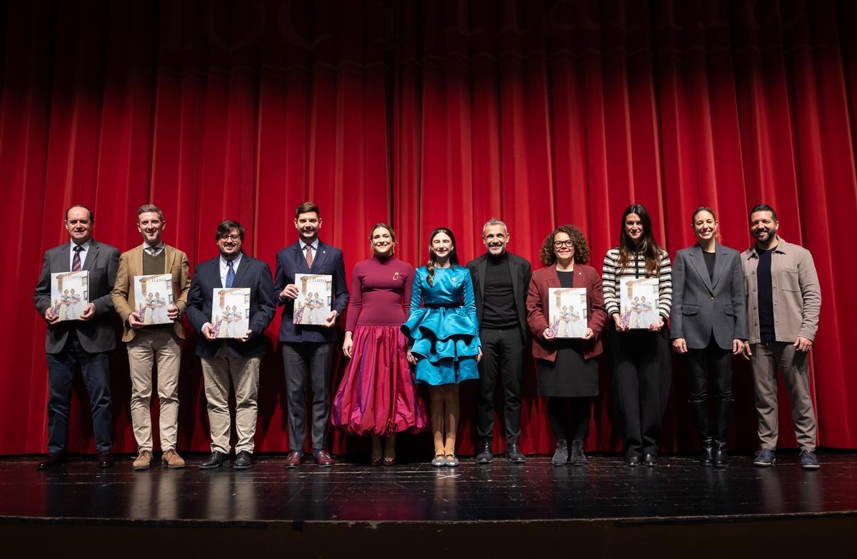AUTORITATS MUNICIPALS I FALLERES: José Manuel Millet, Victor Soler, Adrià Vila, José Manuel Prieto, Manuela Borrull, Triana Benavent, Francisco Martinez, Alicia Izquierdo, Balbina Sendra, Maria Carmen Vidal i Vicent Gregori.