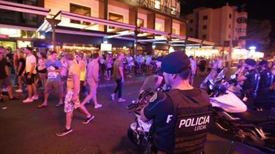 Seis detenidos de una manada por violar a una turista