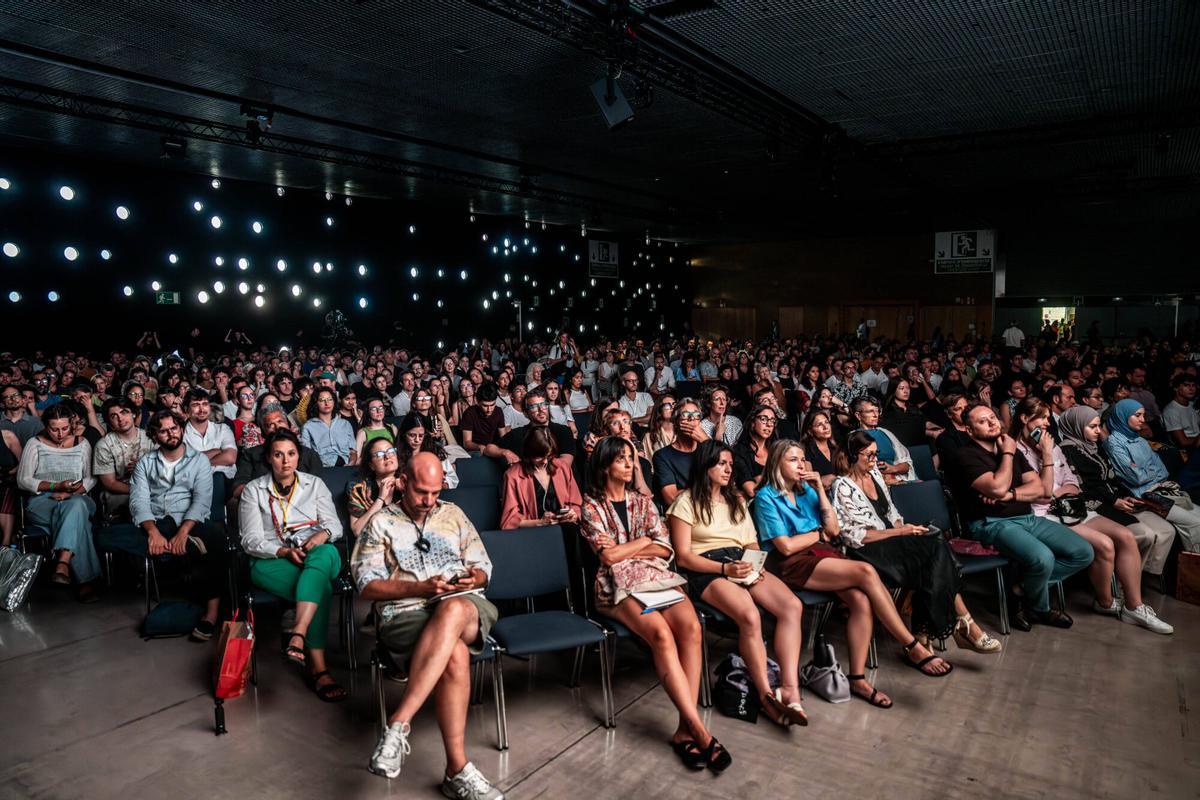 Sesión plenaria del congreso Mundial de Arquitectos en el centro de convenciones Internacionales de Barcelona.