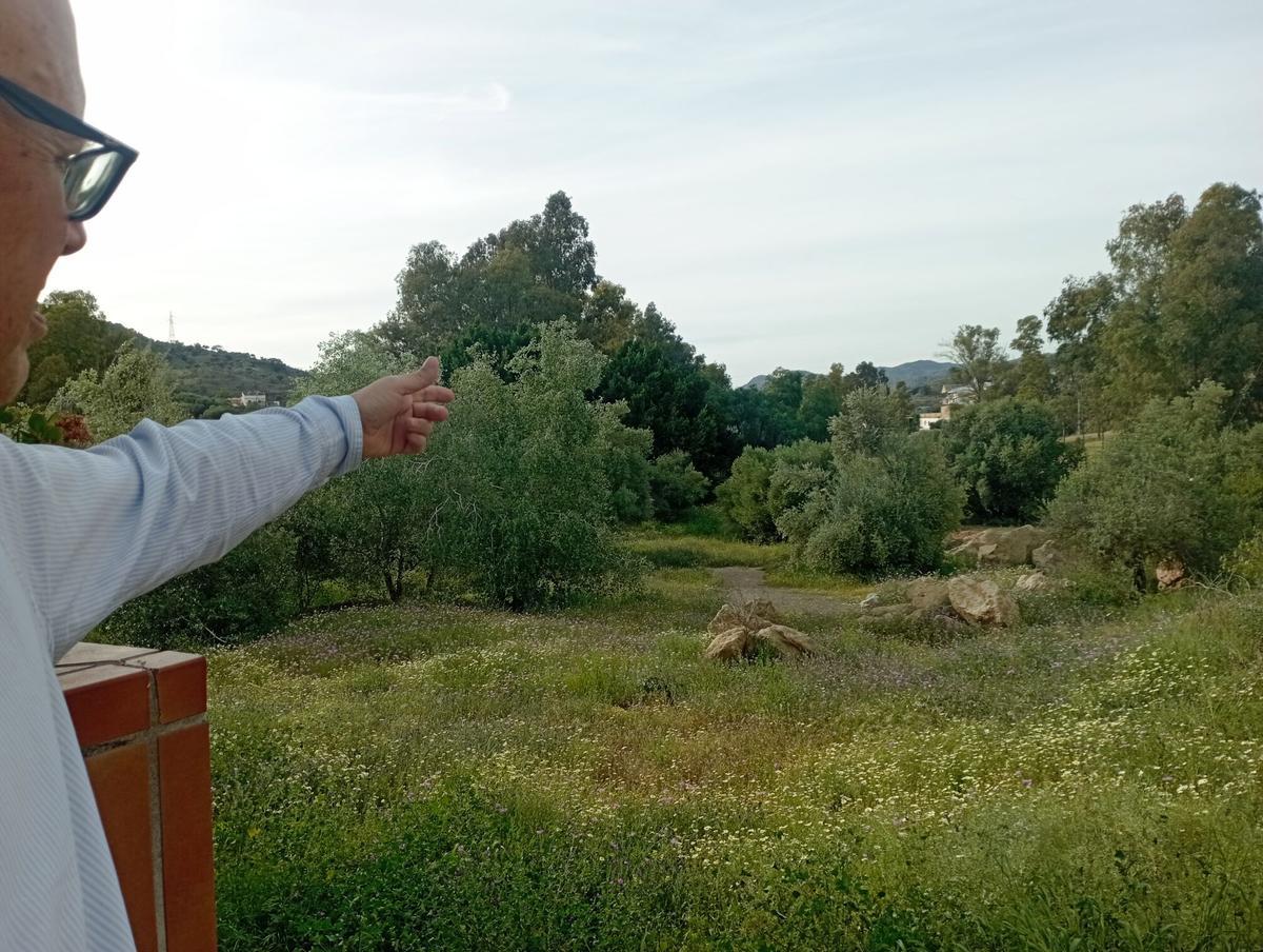 Vista de los terrenos en la Junta de los Caminos, Puerto de la Torre, donde el alcalde prometió un aparcamiento
