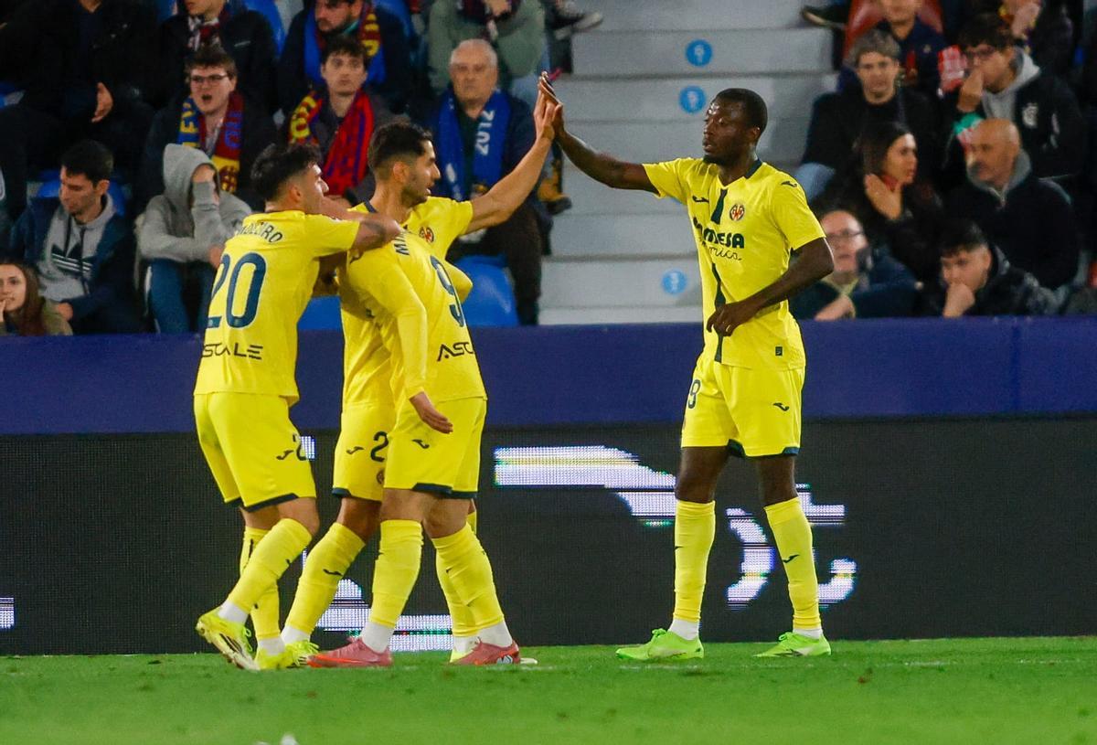 El Villarreal asalta el Ciutat de València y agrava la crisis del Levante