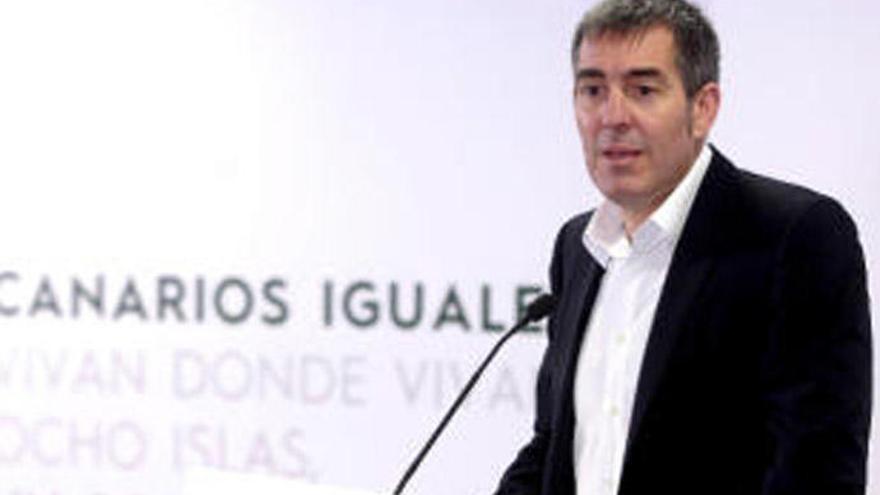 Clavijo considera &quot;muy positivo&quot; volver a tener un &quot;interlocutor&quot; en el PSOE