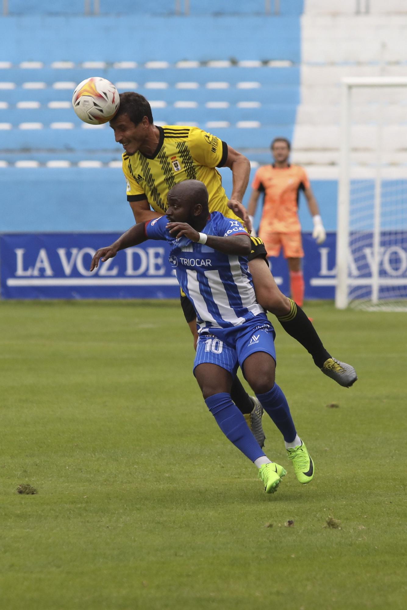 Las imágenes del partido del Oviedo contra el Avilés