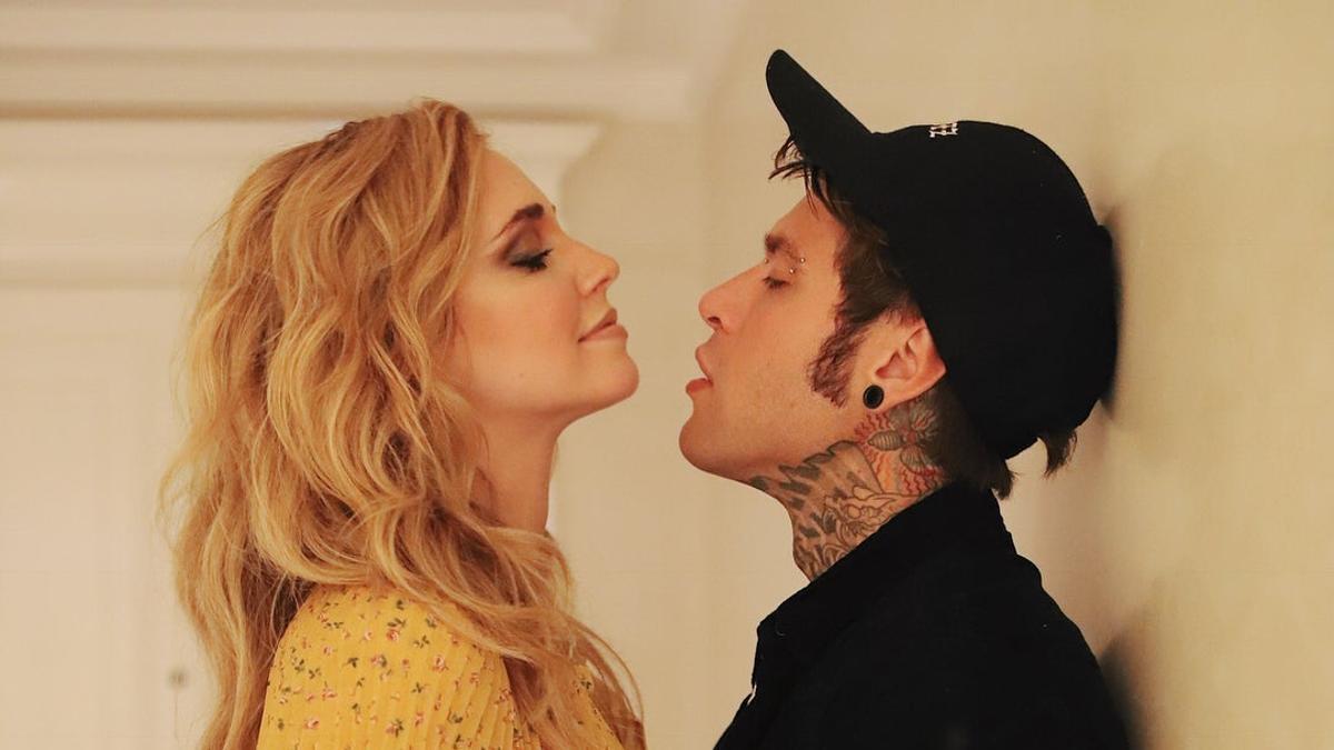 Chiara Ferragni y Fedez derrochan pasión en Ibiza