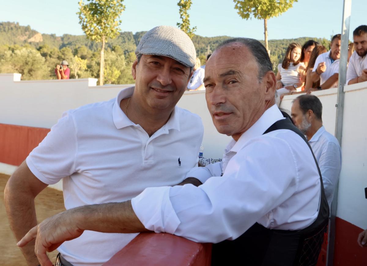 Vicente Barrera y Pepín Líria invitados de lujo en la ganadería de Paco Martí Vicente Barrera y Pepín Líria invitados de lujo en la ganadería de Paco Martí