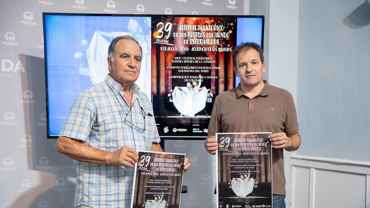 Presentación del 'Festival Folklórico de losPueblos del Mundo de Extremadura' en Mérida.