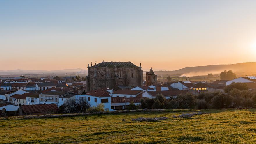 Descubre las rutas del jamón ibérico y cordero segureño en los Pueblos Mágicos de España