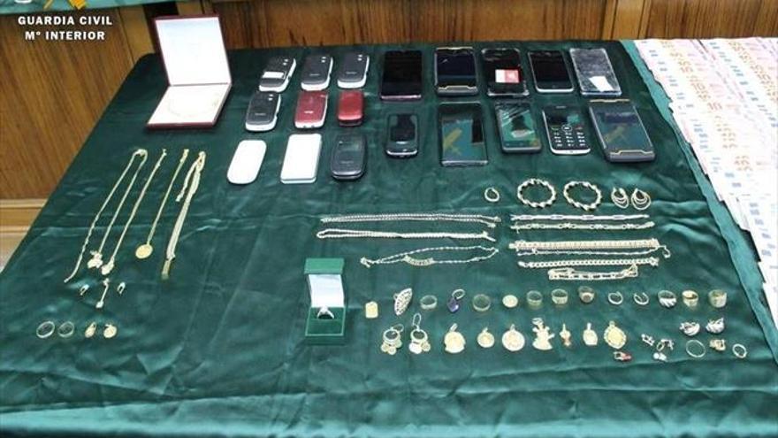 Once detenidos en Valdejalón por poseer un arsenal de armas y droga