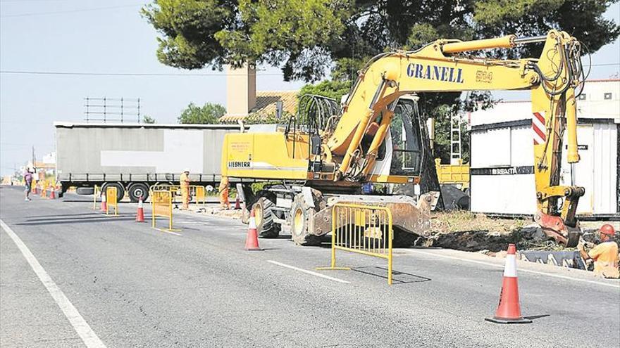 Avanzan las obras para modernizar el polígono de la carretera de Onda