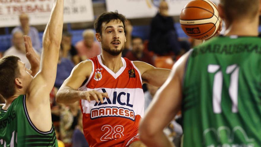 Lluís Costa és dubte per rebre aquest vespre el Tau Castelló.