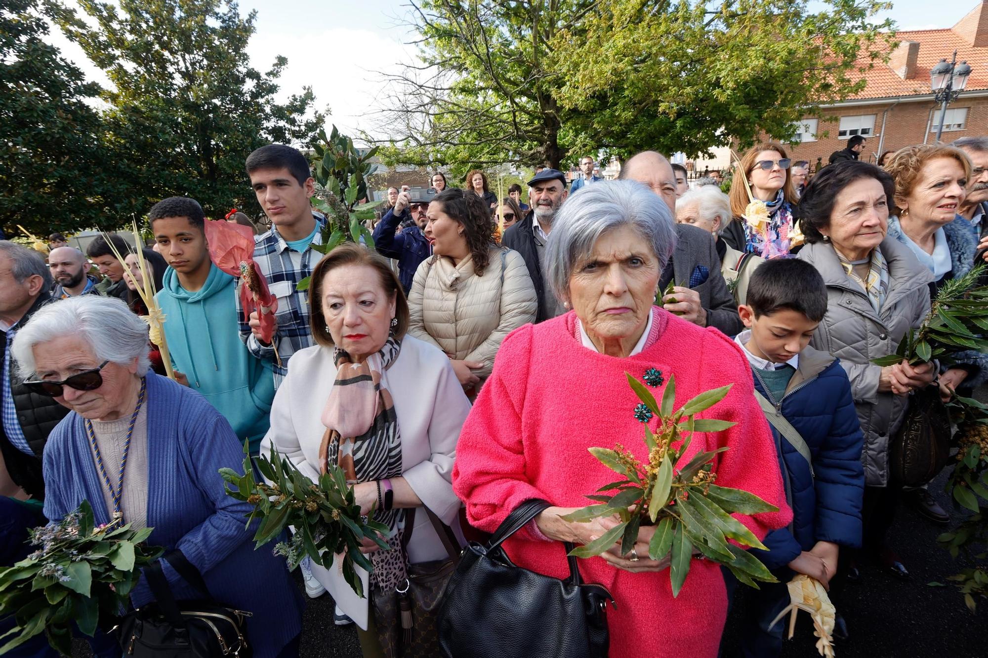 Procesión de La Borriquilla en San Pedro de los Arcos (Oviedo).
