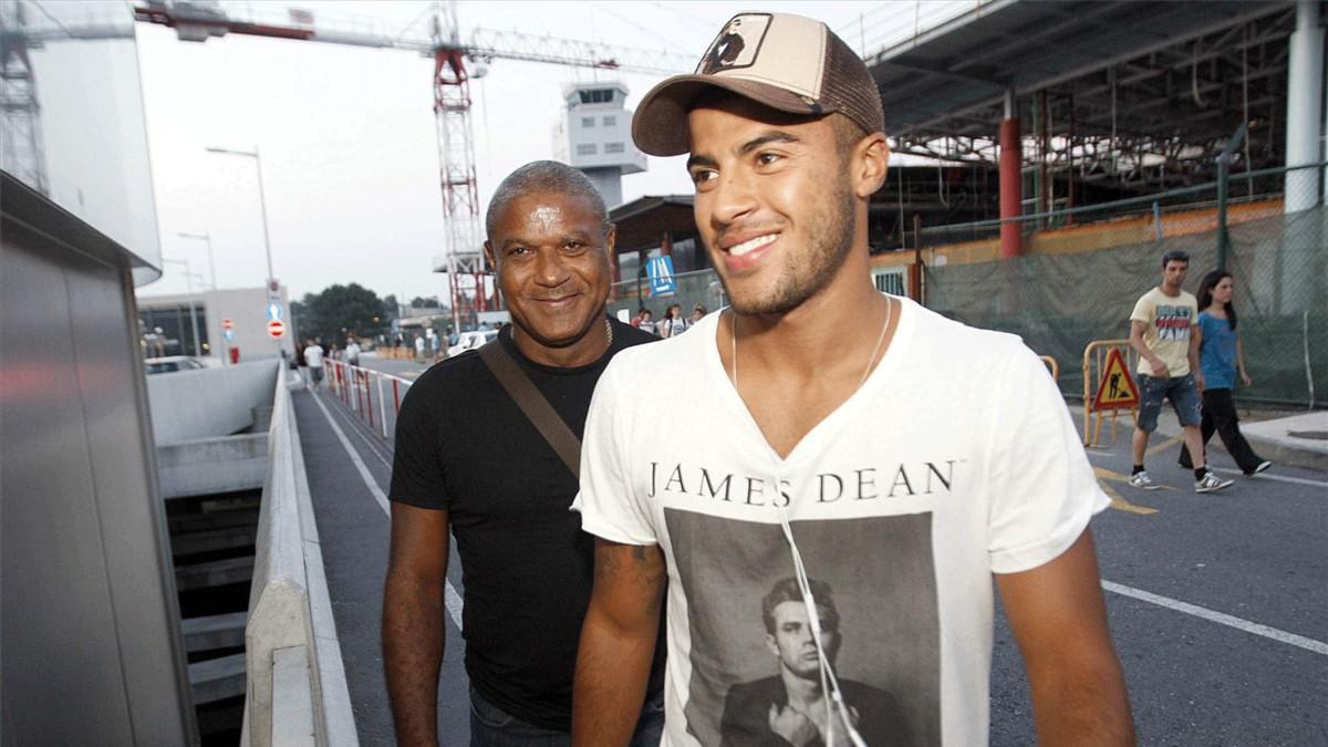 Rafinha llega a Vigo durante su fichaje por el Celta acompañado de Mazinho en 2013