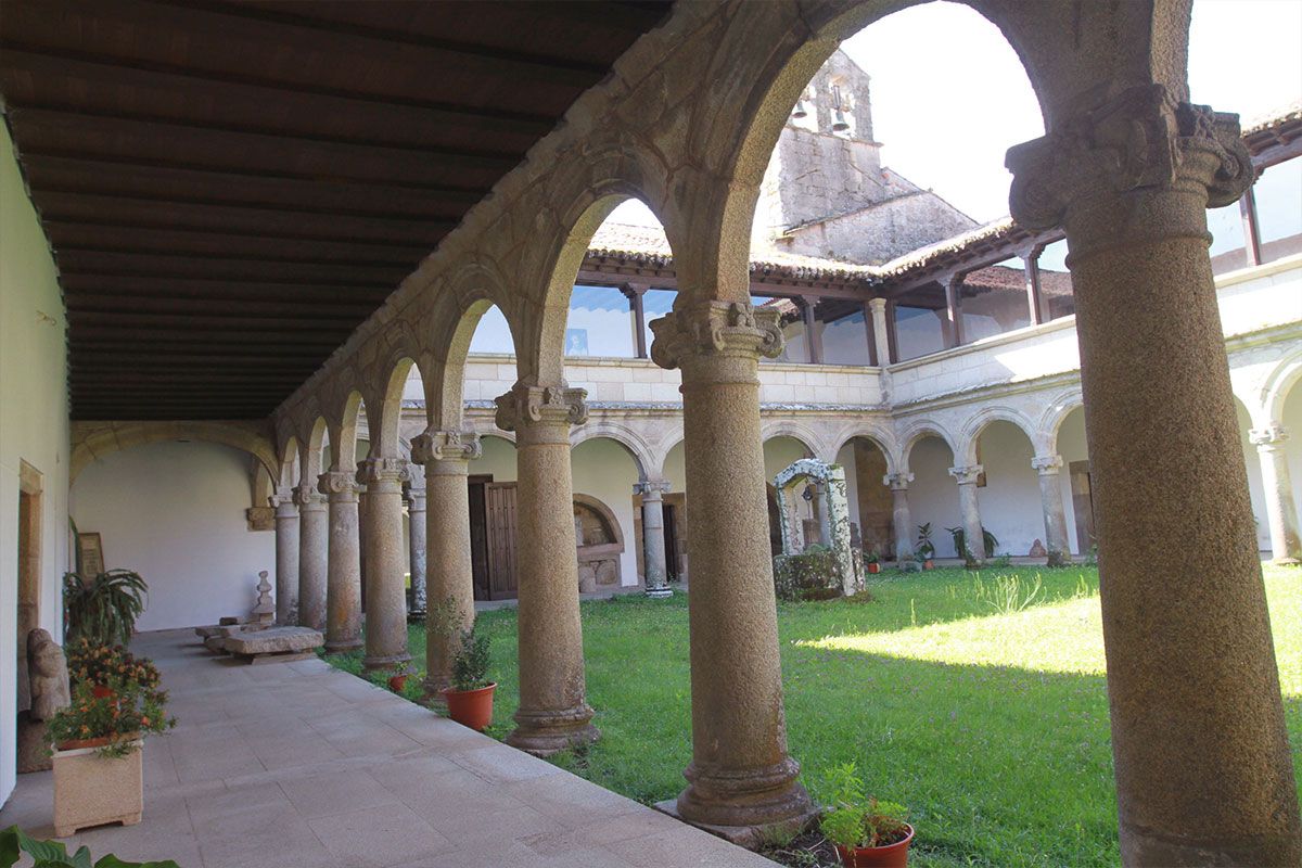 Resistir en el último monasterio habitado de la Ribeira Sacra