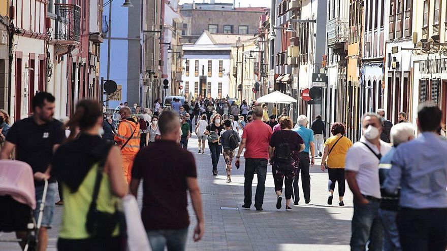 Canarias lidera el alza anual de las ventas del comercio minorista