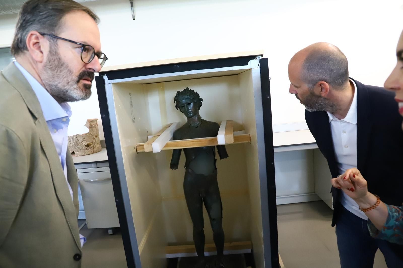 Los efebos de Pedro Abad en el Museo Arqueológico