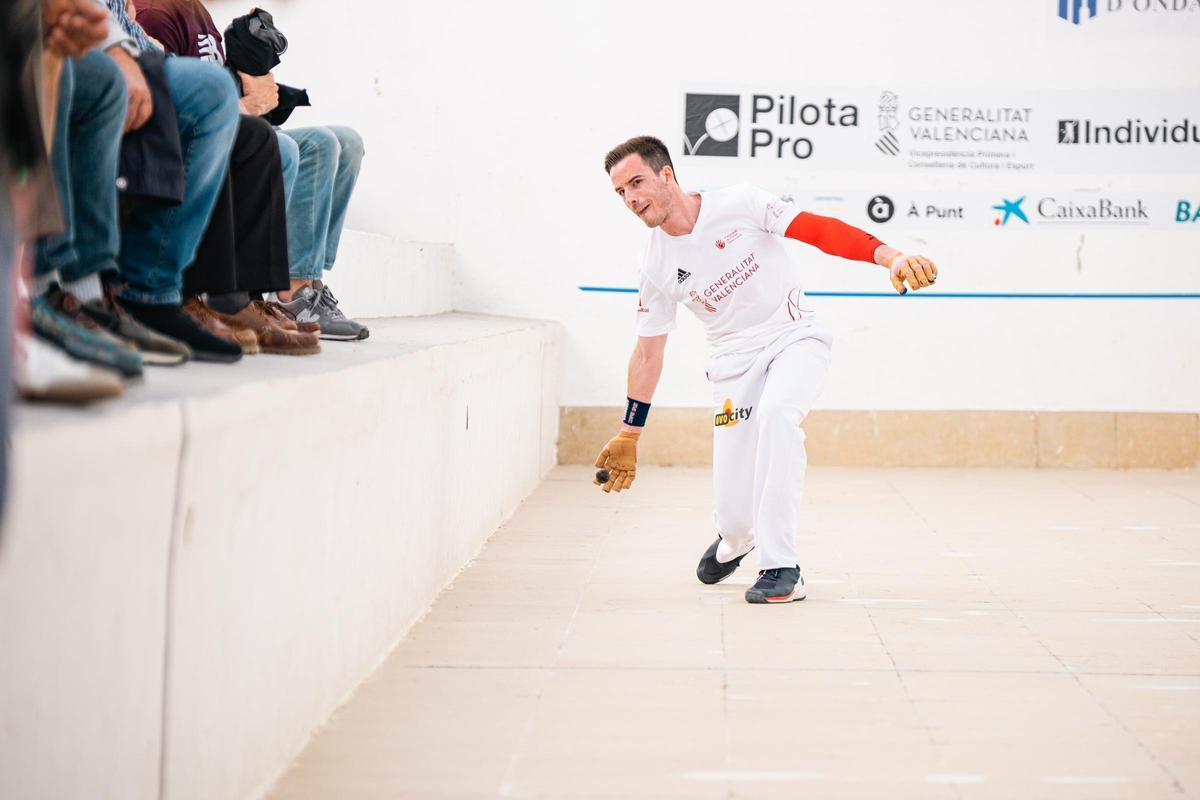 Salva Palau, en la partida d'octaus.