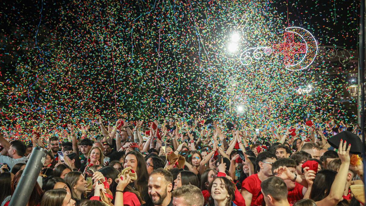La Fiesta estalla en Petrer con la Entrada de Bandas