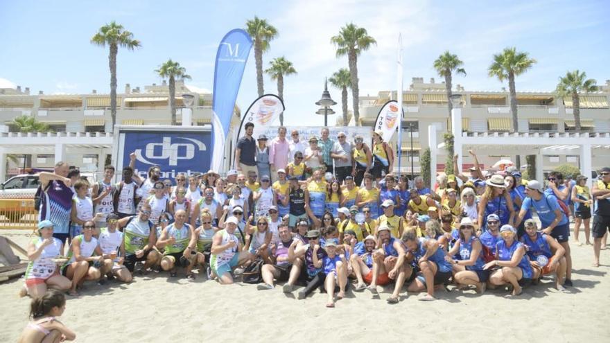 Imagen de la entrega de los premios ayer tras la regata celebrada en Torremolinos.