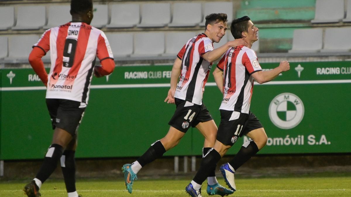 Jorge celebra su gol en Ferrol