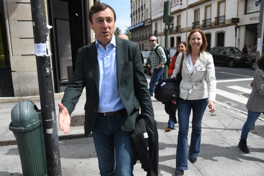 Rafael Hernando en A Coruña en plena campaña 28-A