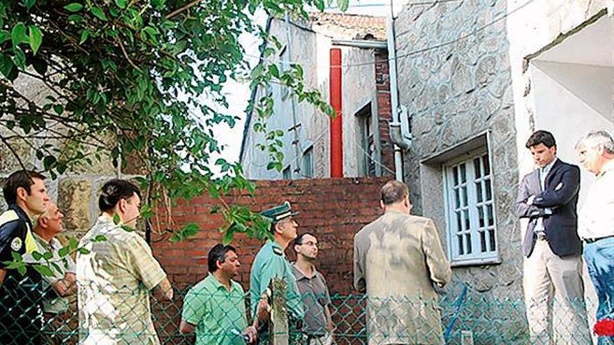 Una vivienda del Barrio de Abaixo, inmersa en el AR-37, sufrió el primer intento de demolición el pasado julio.