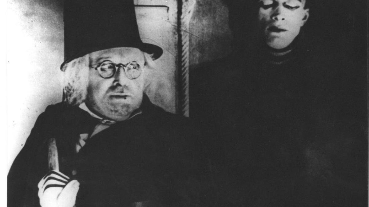 Una escena del clásico de terror 'El gabinete del Dr. Caligari'.