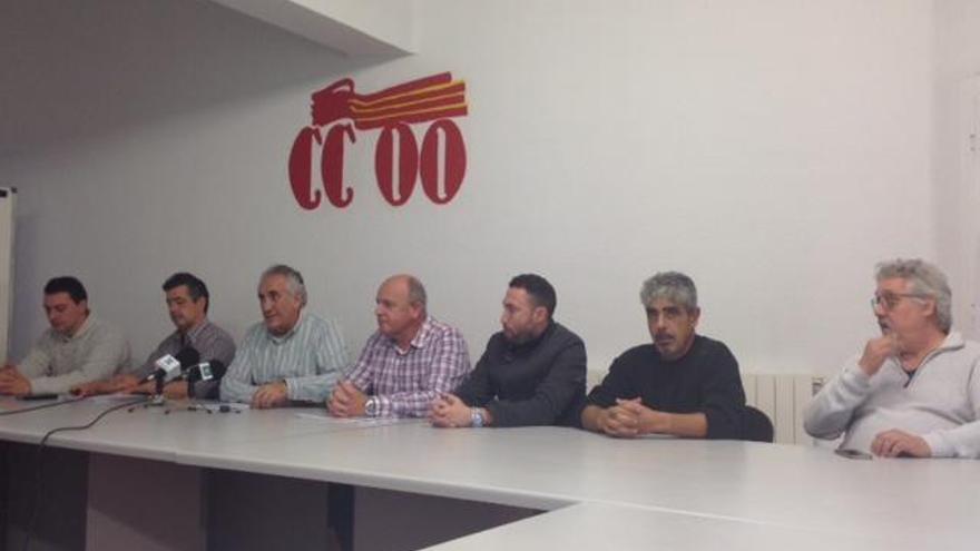 Representants sindicats durant la roda de premsa d&#039;aquesta tarda a la seu de CCOO