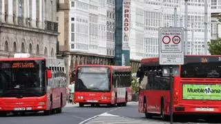 El informe sobre el futuro del bus de A Coruña: externalizar es más barato, pero la gestión pública permite mejores tarifas