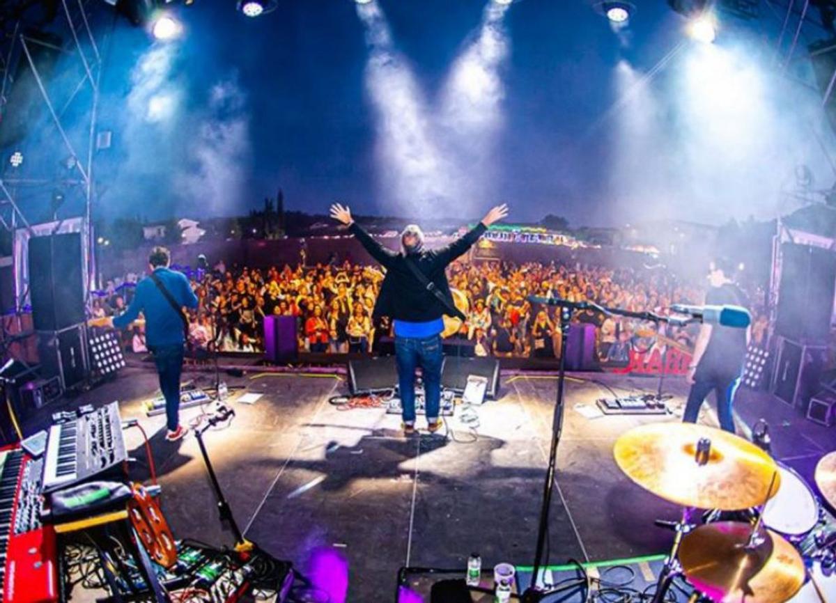 La actuación de Camela era una de las más esperadas. | JAVIER ROSA/ BRIZNA