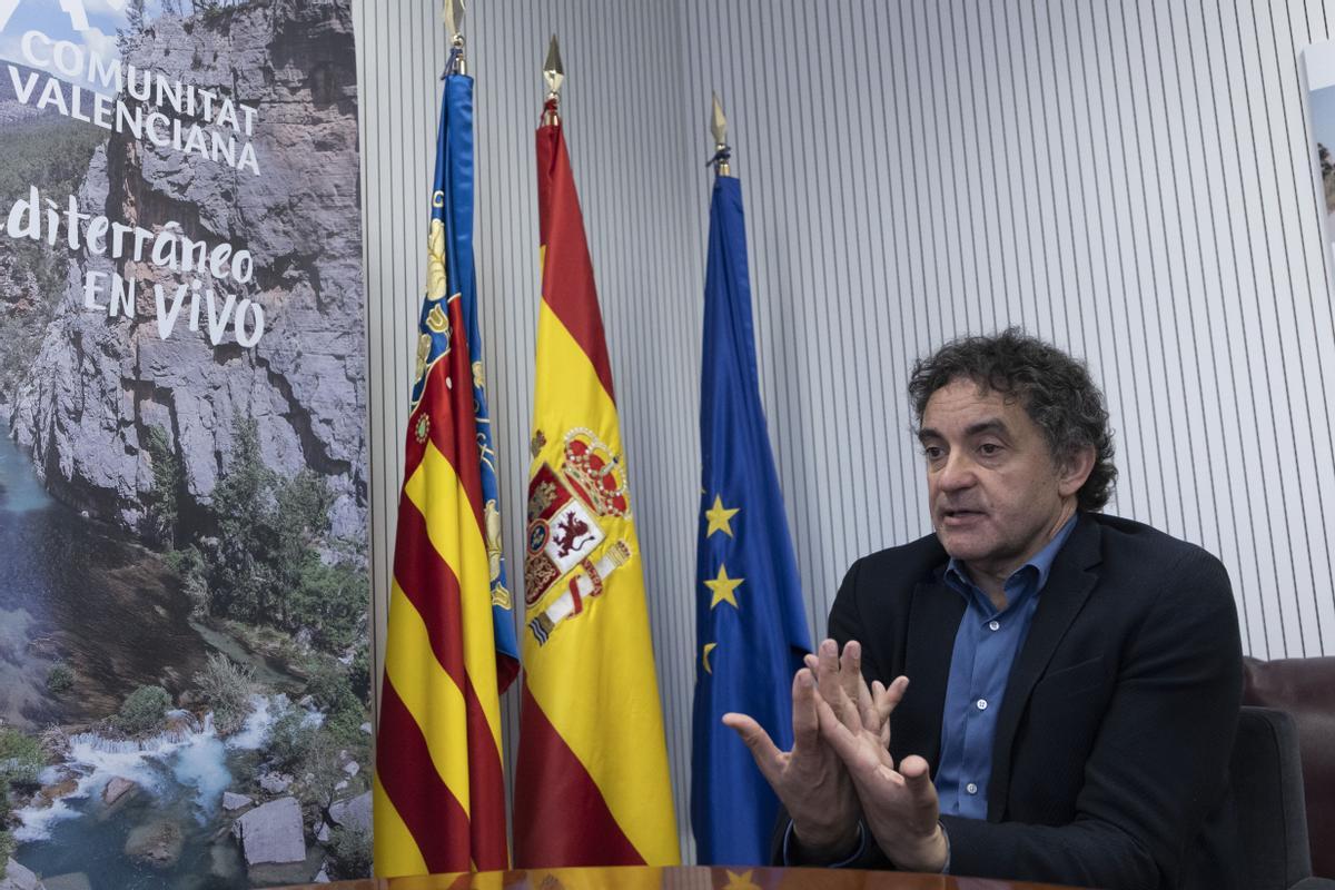 Francesc Colomer, secretario autonómico de Turisme, durante la entrevista.